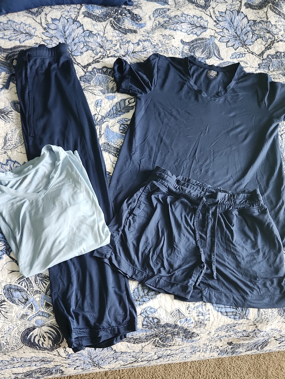 32 Degrees Cool 4 piece Navy Sleep Set-- Lt. Blue & Navy tee, pants & Shorts, S